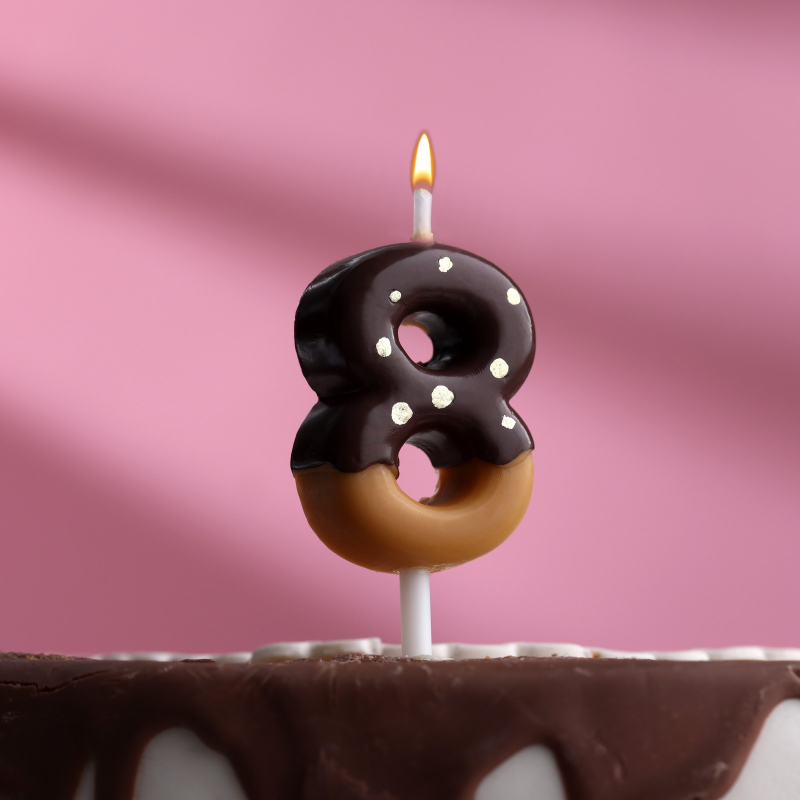 Свеча в торт Страна Карнавалия Шоколадная глазурь, цифра 8